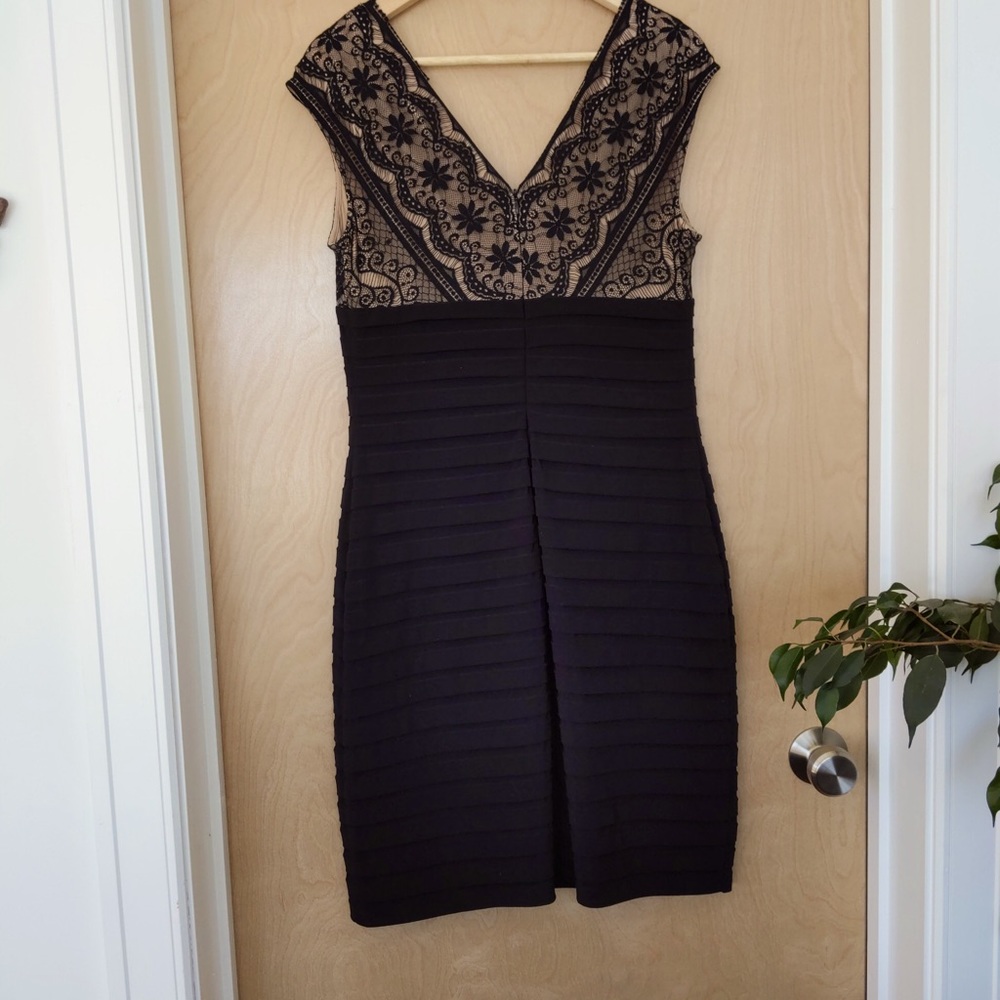 Gorgeous cocktail dress. Worn once! Adrianna Papell size 12. Black Lace detail